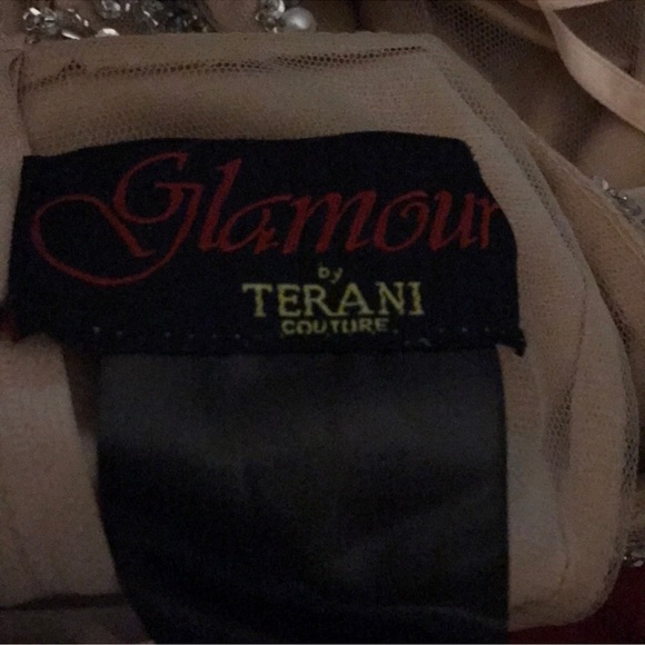 Elegant Beaded Gown with Floral Skirt - Picture 5 of 6